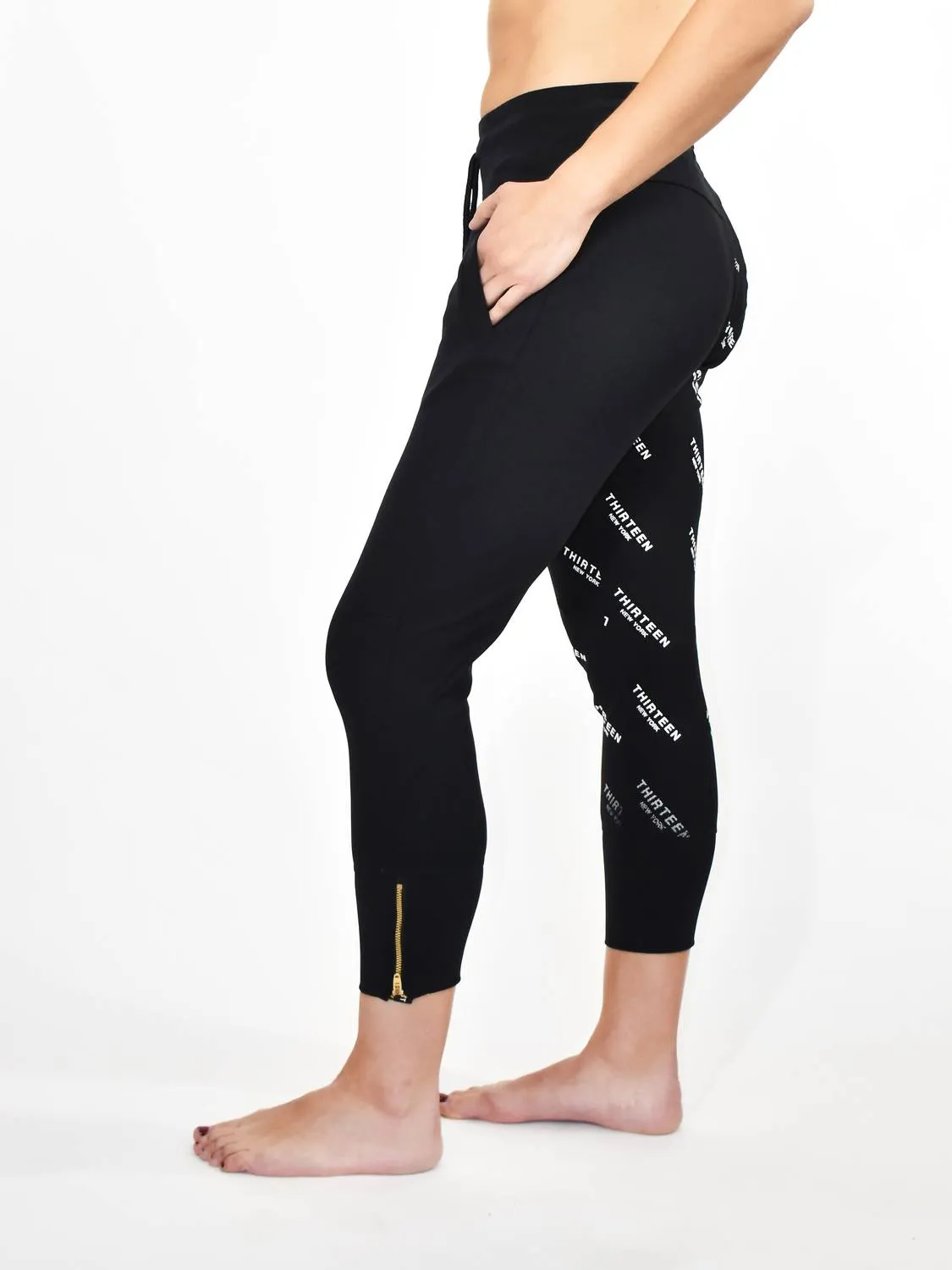 13Ny Contour Crop Jogger In Black