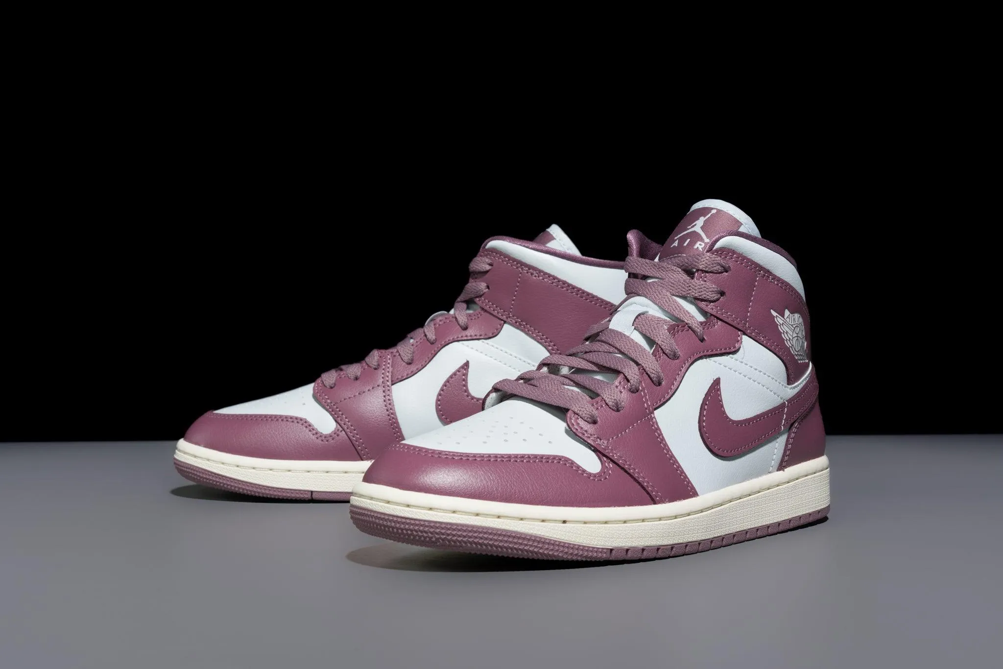 Air Jordan 1 Mid WMNS 'Sky J Mauve'