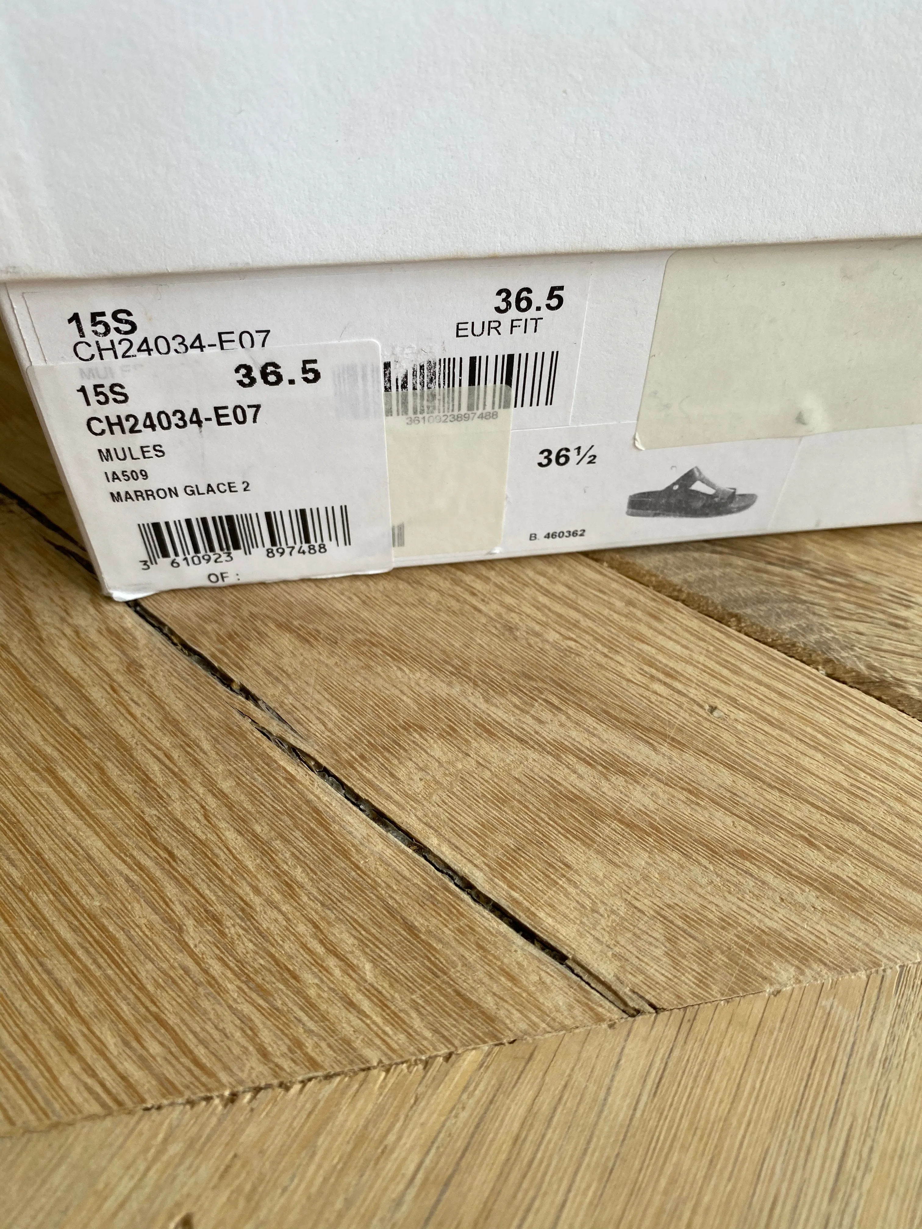 CHLOÉ slides