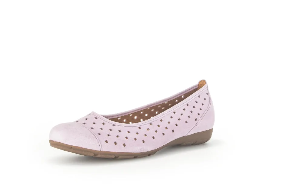 Gabor Ruffle 24.169 Ladies Ballet Pumps
