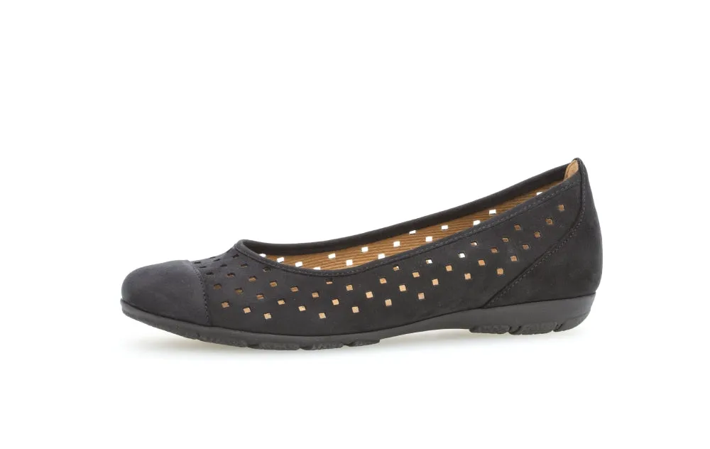 Gabor Ruffle 24.169 Ladies Ballet Pumps