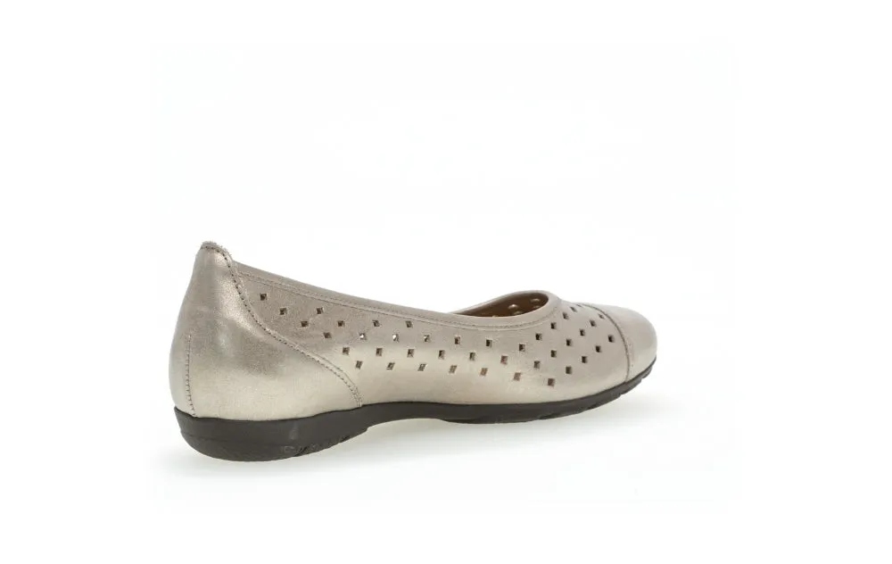 Gabor Ruffle 24.169 Ladies Ballet Pumps