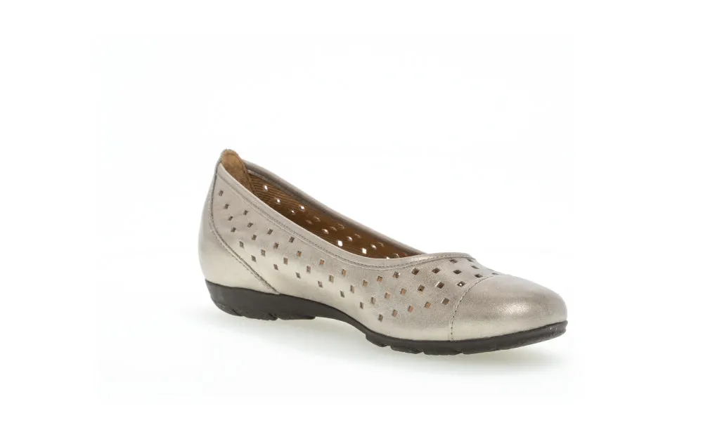 Gabor Ruffle 24.169 Ladies Ballet Pumps