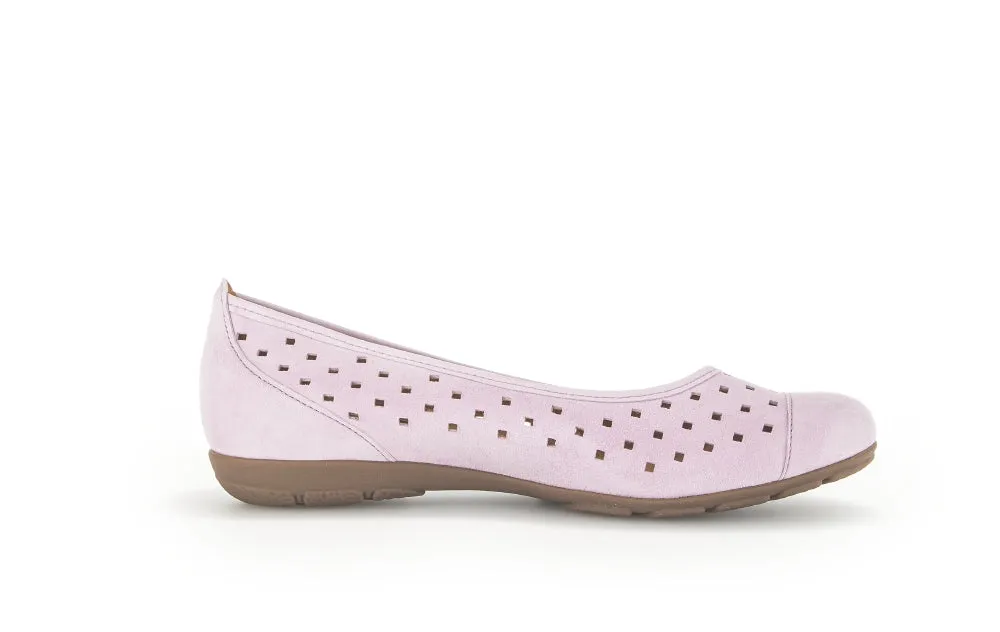 Gabor Ruffle 24.169 Ladies Ballet Pumps