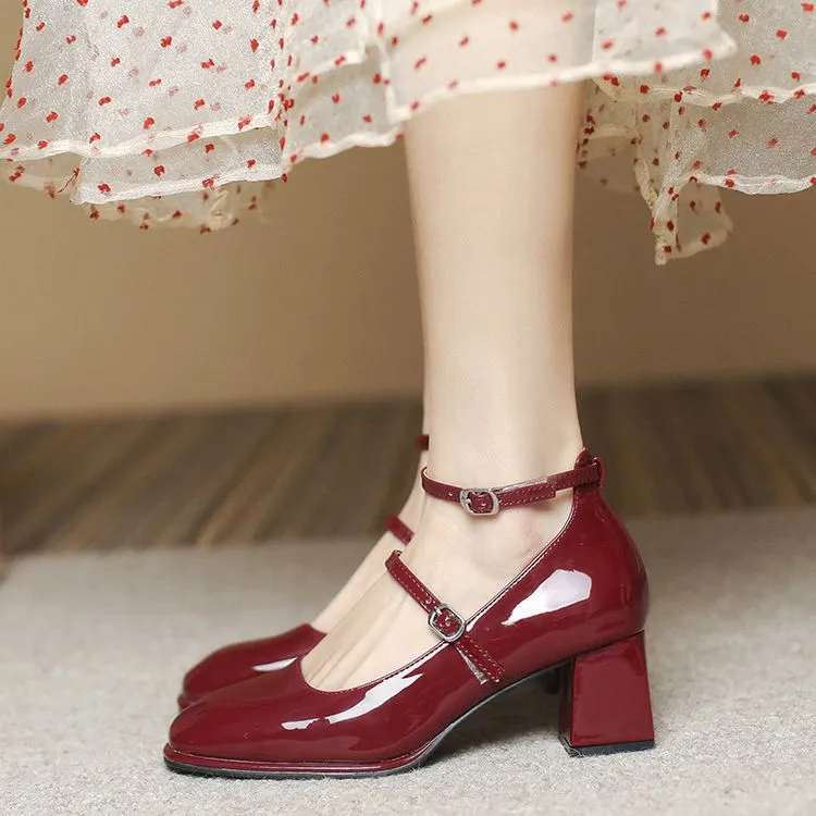 Glossy Mary Jane Pumps