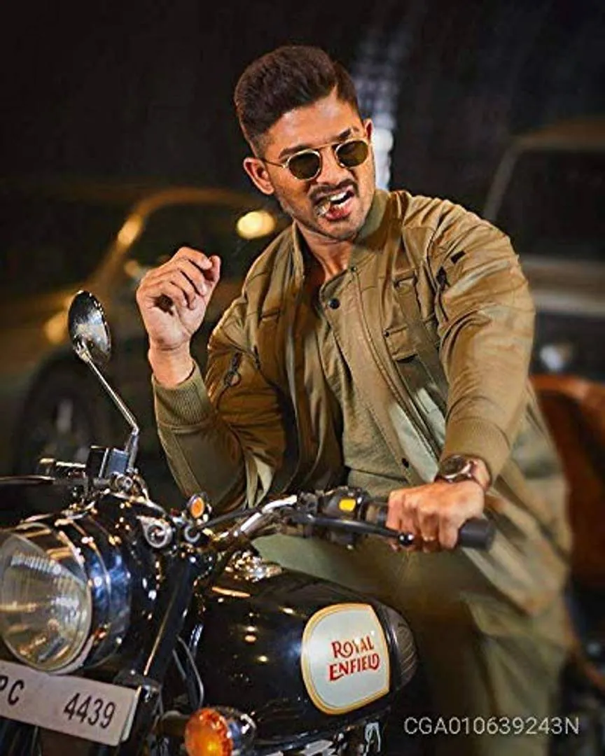 Trendy Stylish Sunglasses For Men & Women (Black)