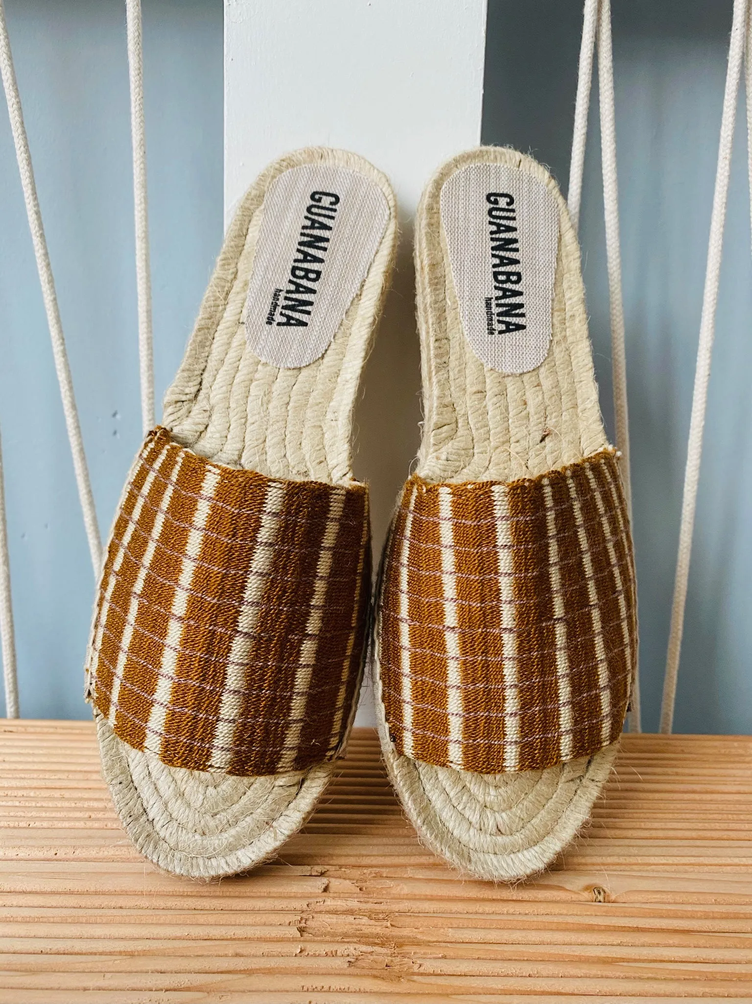 Woven slip on gold
